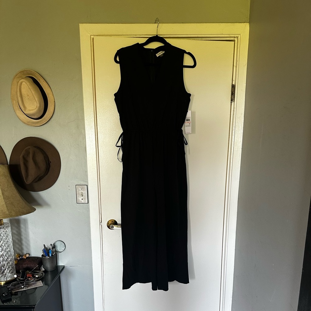 Elegant Black Sleeveless Dress